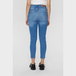 NuSidney Cropped Jeans
