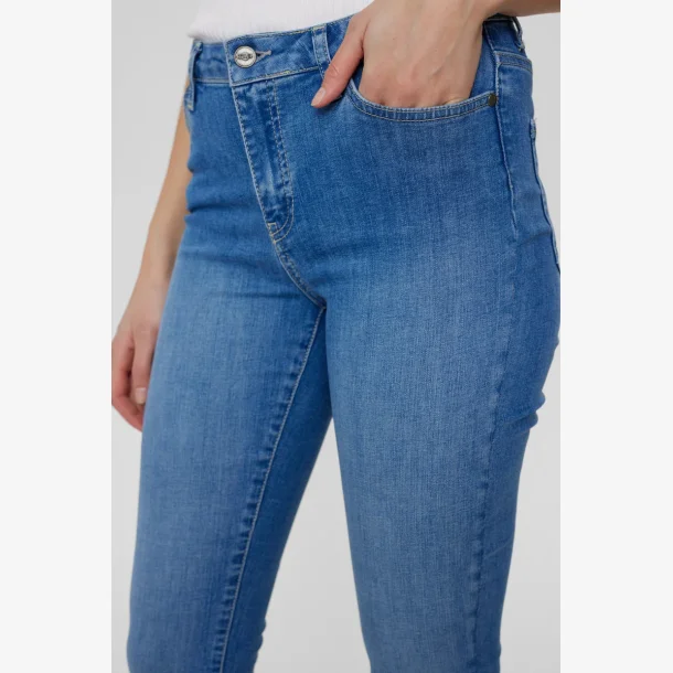 NuSidney Cropped Jeans