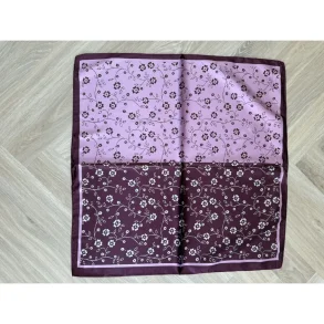 MdC Finja scarf - Bordeaux m/blomster