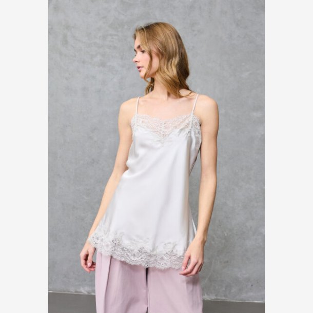 Love &amp; Divine top love1502