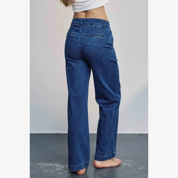 NuAmber High Rise Wide jeans