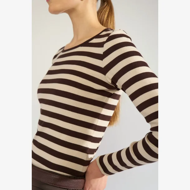 NuMixie LS t-shirt - Black Coffee