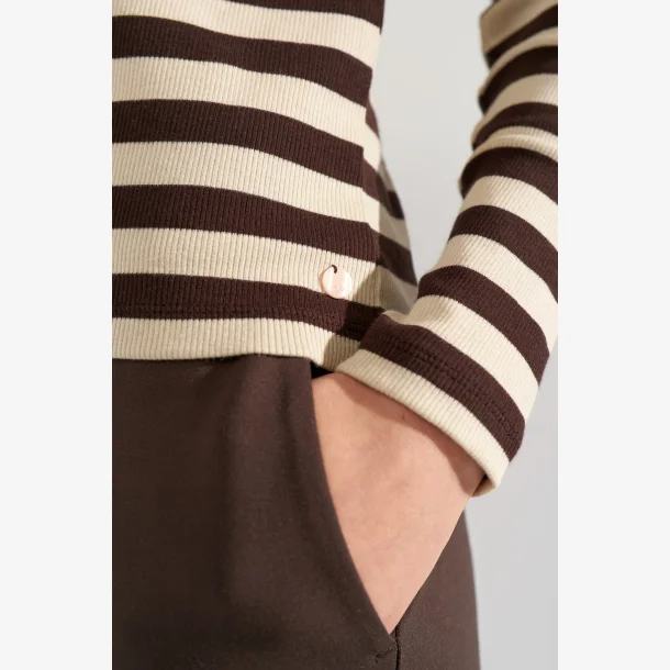 NuMixie LS t-shirt - Black Coffee