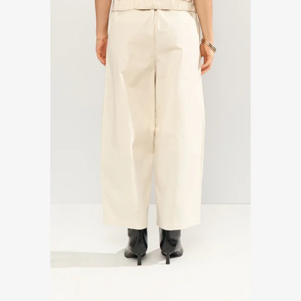 Nusunna Cropped Pants
