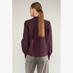 Nutenja V-Neck Shirt - Fig