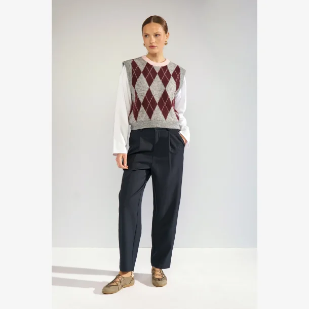NuTikla Vest