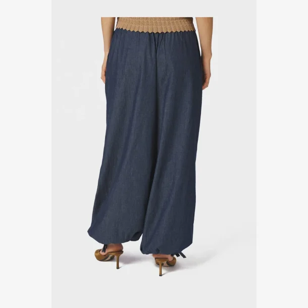Roxane Balloon Denim Pants